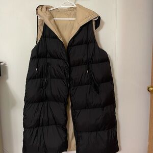 Reversible puffer vest